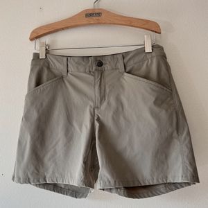 Patagonia Womens tan shorts hiking size 2